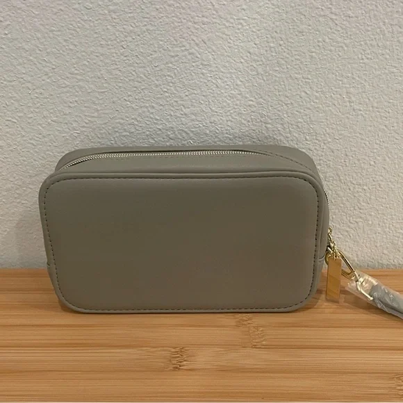 Moschino Beige Taupe Airline Amenities Pouch with Gold Logo - Picture 2 of 3